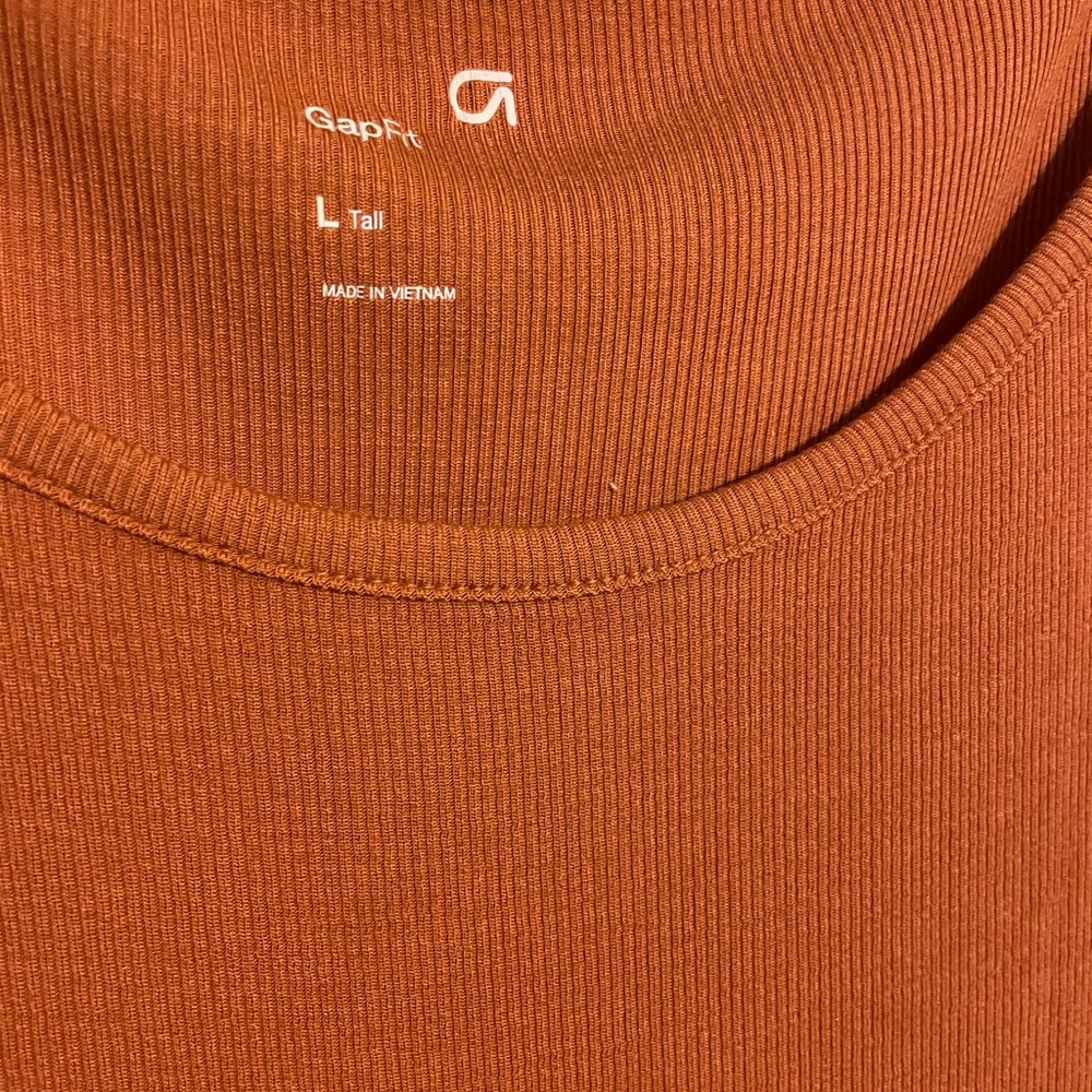 Gap Top - Picture 2 of 4